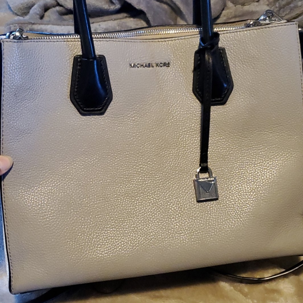 Purse - Picture 7 of 8